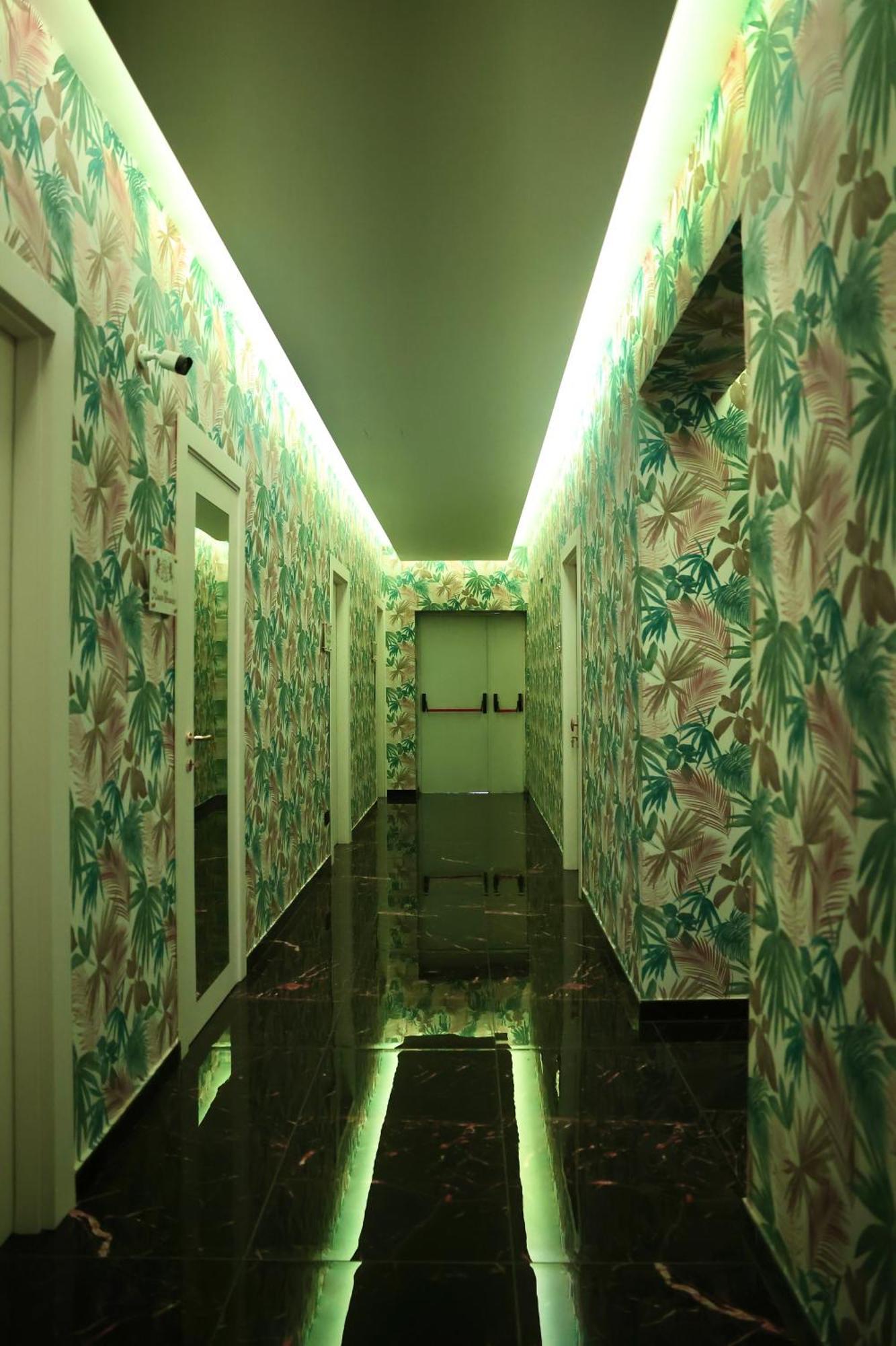 Hotel Max Аверса Екстериор снимка